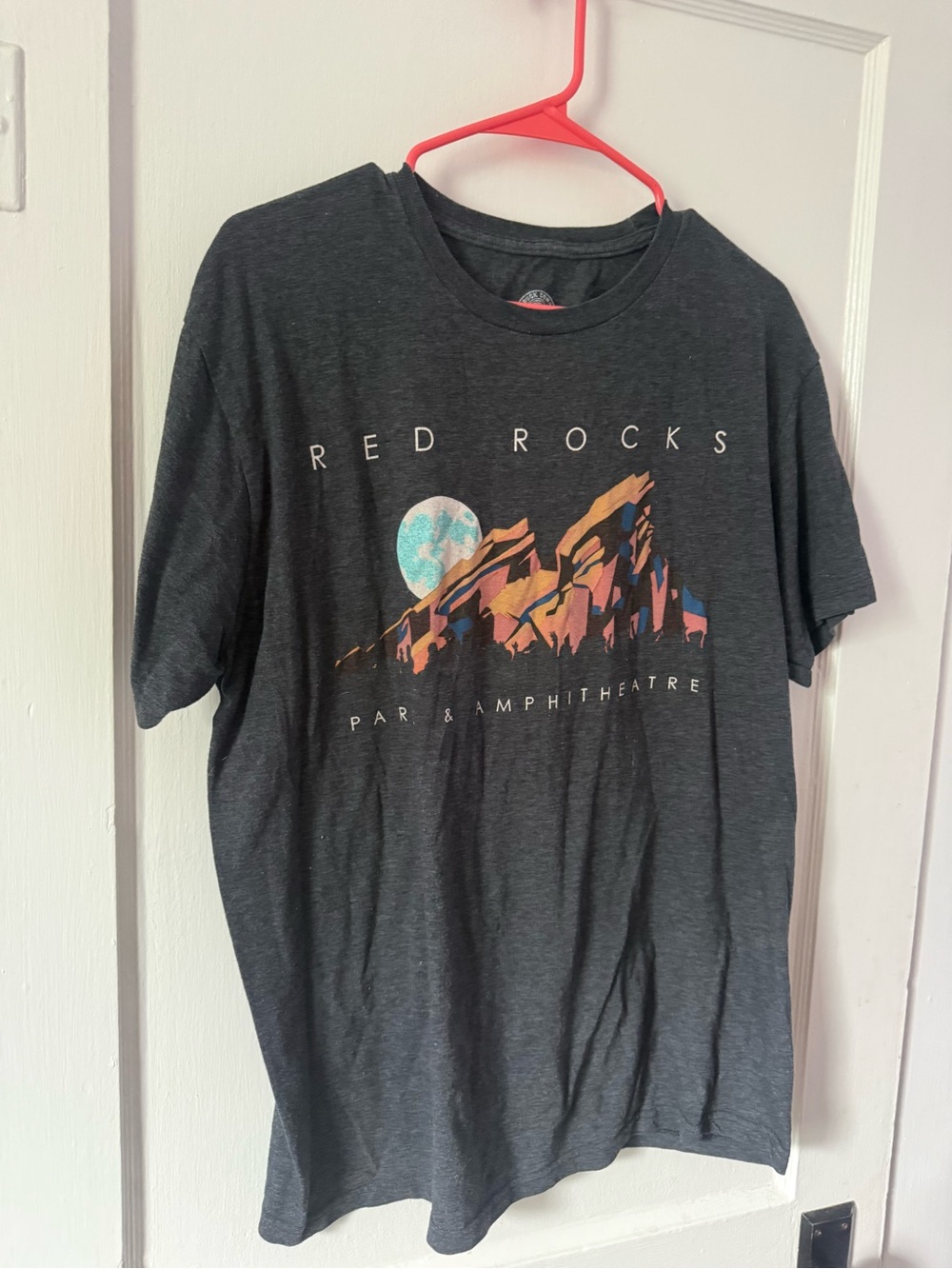 Red Rocks Graphic Short Sleeve Tee - Dark Gray
